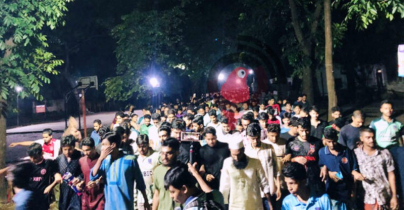 ঢাবির হলে ছাত্ররাজনীতি নিষিদ্ধের দাবিতে মধ্যরাতে মিছিল