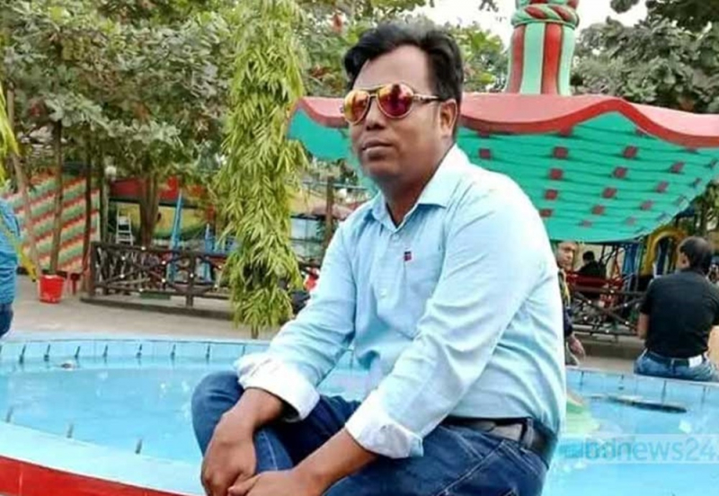 চাঁদাবাজির লাইভ করায় সাংবাদিককে কুপিয়ে খুন চাঁদাবাজির লাইভ করায় সাংবাদিককে কুপিয়ে খুন