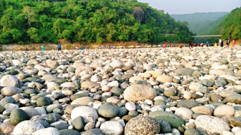 এবার জাফলংয়ে পাথর লুটের ঘটনায় মামলা এবার জাফলংয়ে পাথর লুটের ঘটনায় মামলা